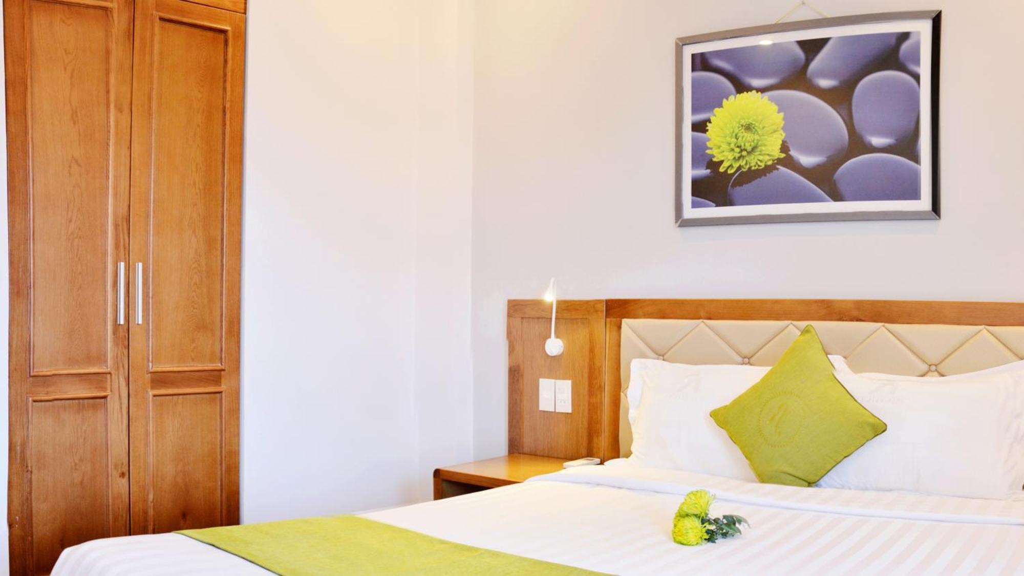 Ronal Hotel Da Nang Buitenkant foto