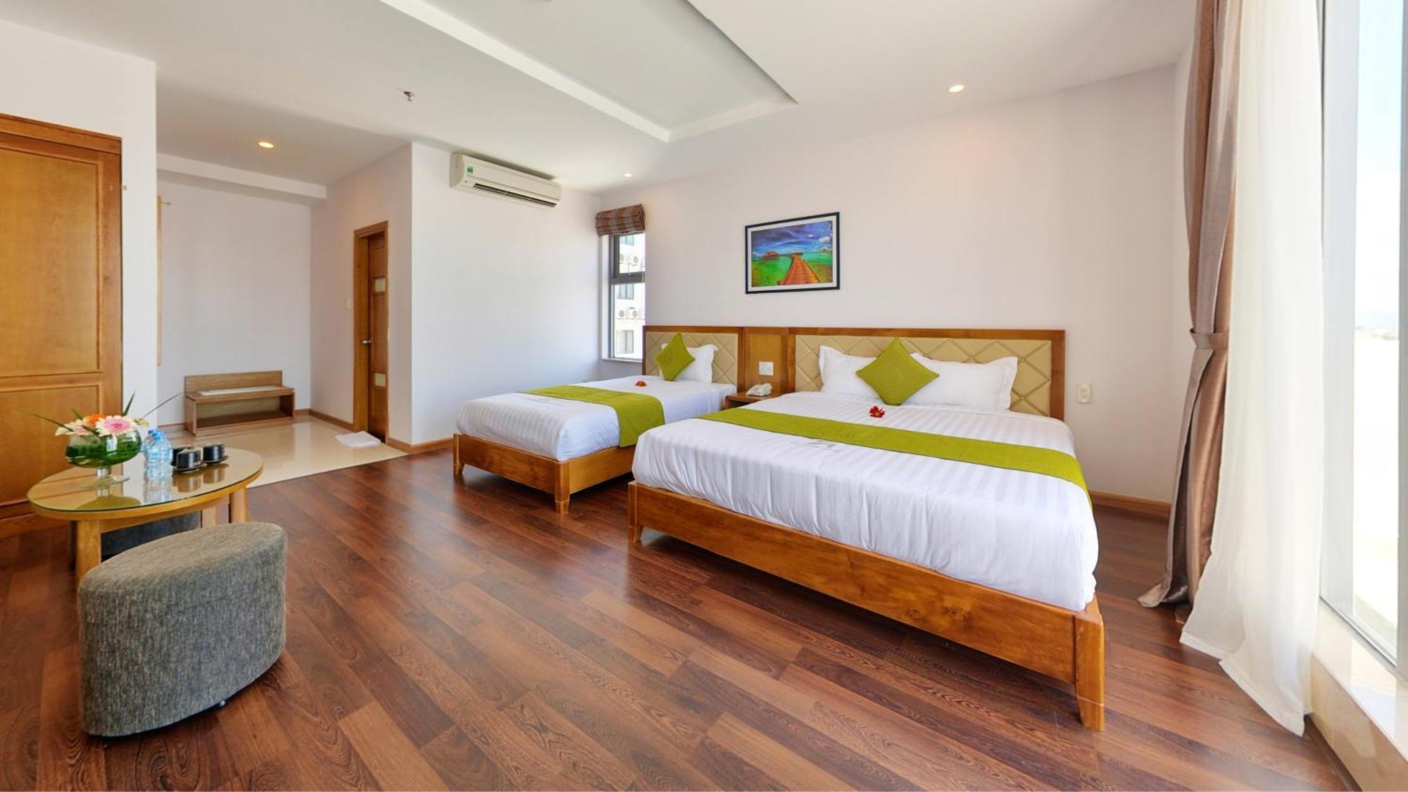 Ronal Hotel Da Nang Buitenkant foto