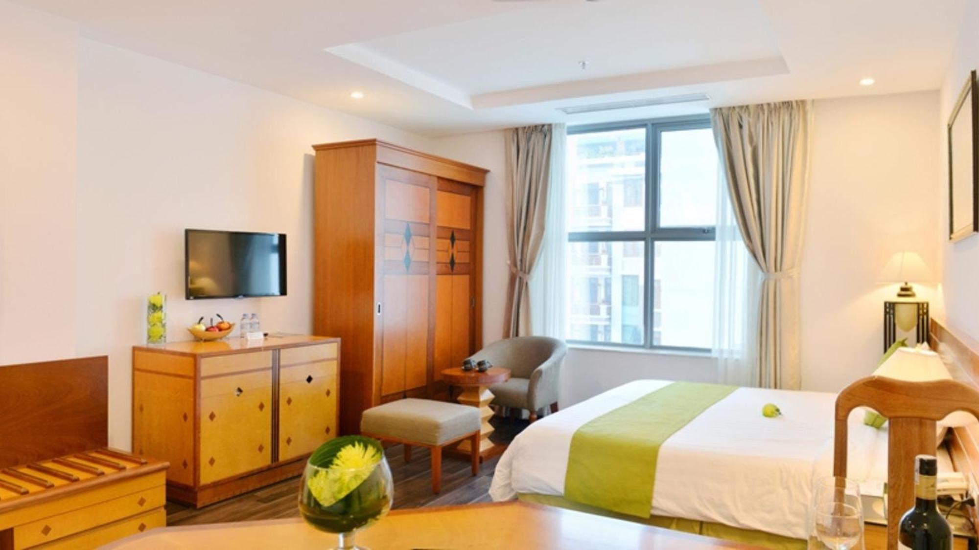 Ronal Hotel Da Nang Buitenkant foto