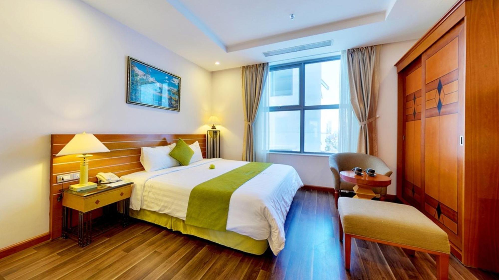 Ronal Hotel Da Nang Buitenkant foto